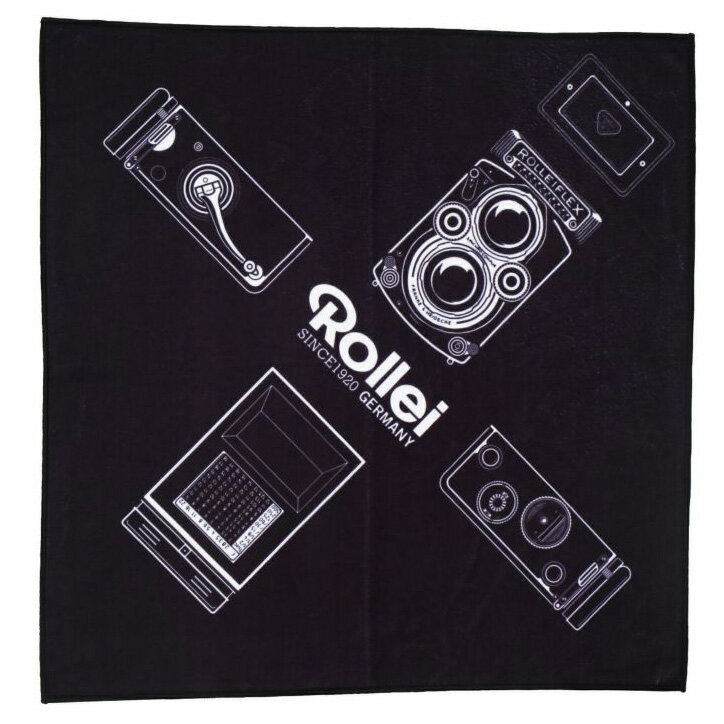 発売日：2024年4月10日お馴染み【ROLLEIFLEX】ボディをデザインしたカメラクロスです。生地の表面と裏面にそれぞれ特殊な素材を使っており、接触するとしっかりくっつきます。カメラ以外にもスマホやタブレット、ノートPCなどを包むのにも便利です。【仕様】●本体寸法　480×480mm●材質　ポリエステルRL035BK　