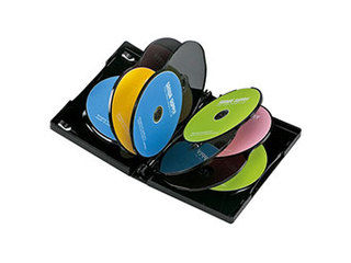DVD-TW10-01BKNX5●DVD10枚をまとめて収納することができるダブルサイズのトールケースです。●100%バージンPP樹脂材を使用しており臭いが少なく耐久性も高い高品質なトールケースです。●テレビドラマ1クール分、5枚組DVDを2シリーズ分などまとめて収納できます。●手書き、またはインクジェット印刷ができる表紙インデックスカードを付属しています。●ワンプッシュで簡単にメディアが取り出せます。●インデックスカード(表紙)の収納が可能です。●ブックレットの収納が可能です。●軽くて割れにくいPP樹脂製です。■入数:1■セット内容:インデックスカード×1枚注意付属のインデックスカードは簡易版のため裏写りしたり滲んだりすることがあります。より綺麗に印刷したい場合は別売りのサンワサプライ製DVDトールケースカード(品番:JP-DVD11/12)をご購入ください。■ディスク収納枚数:10枚■対応メディア:Blu-ray, DVD, CD※注意 付属のインデックスカードは簡易タイプのためインクが裏写りしたりにじんだりすることがあります。 より綺麗に作製したい場合はサンワサプライ製DVDトールケースカードシリーズを別途ご購入ください。 おすすめダブルサイズDVDトールケースカード(外装用)　品番:JP-DVD11/12DVDTW1001BKNX5　
