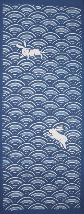 青海波と二兎手拭い　灰汁発酵建て【天然藍染　ねこの染物屋】