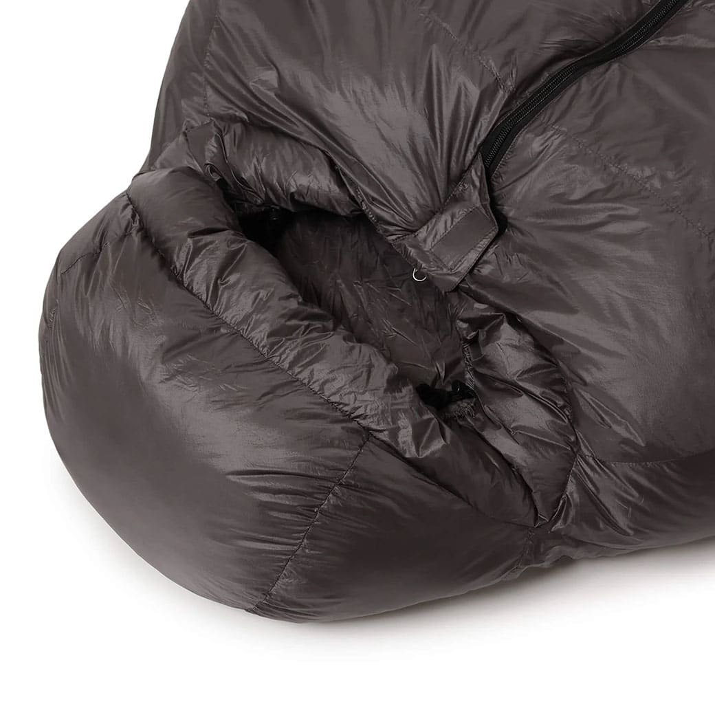 SALE20%OFF NANGA ナンガ シュラフ MOUNTAIN PEAK SLEEPING BAG 700 マウンテンピークスリーピングバッグ700 レギュラーサイズ(身長180mまで) 寝袋 総重量1,540g 日本厳冬期使用 冬 雪中キャンプ 快適温度-11℃ 下限温度-20℃ muselect-10103571 セレクトショップ ムー サンプル画像3