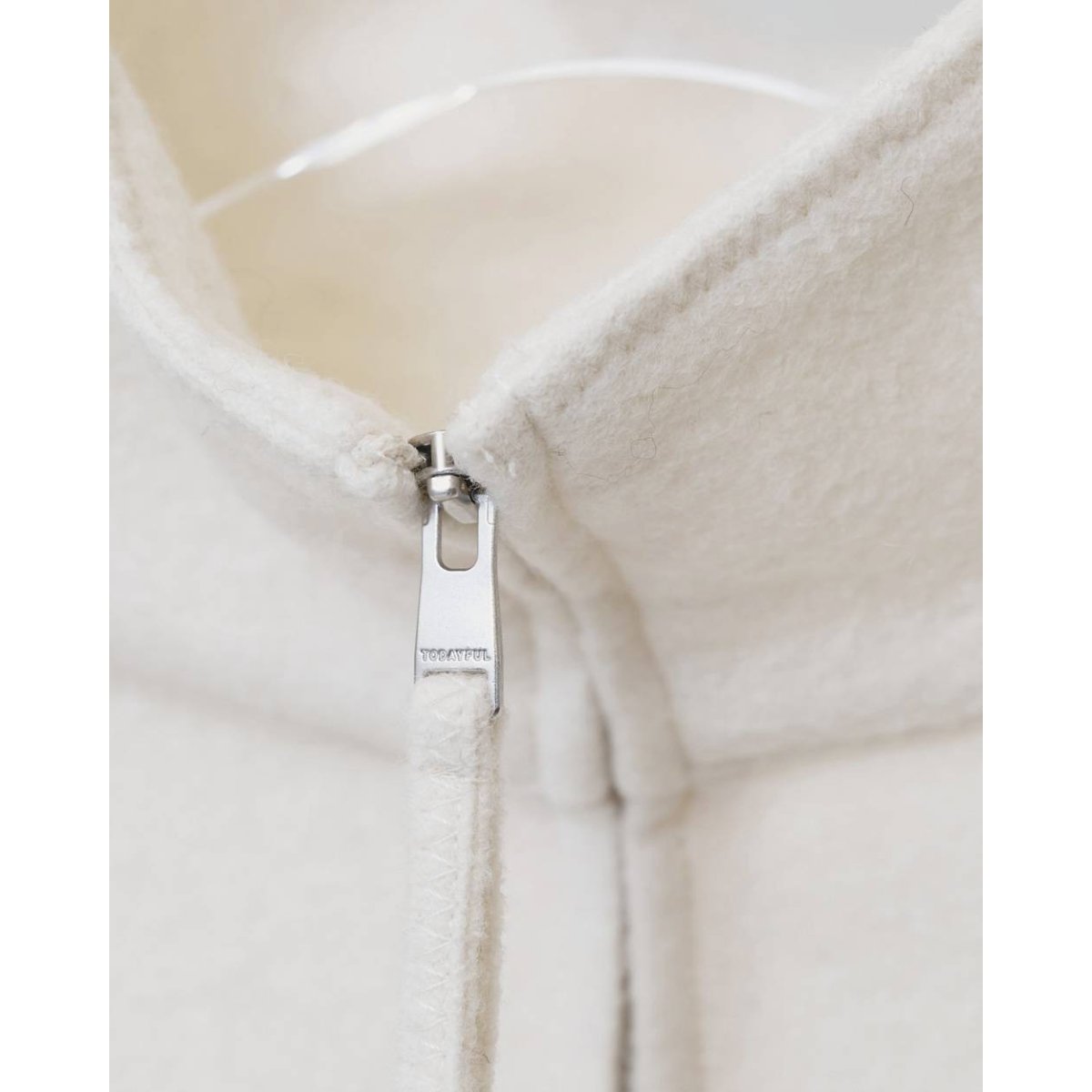 (予約) TODAYFUL トゥデイフル Softwool Highneck Tops ソフトウールハイネックトップス 12620407 (10月中旬以降入荷) トップス オーバーショルダー シンプル レディース 2026冬 セレクトショップムー muselect-10111664 セレクトショップ ムー サンプル画像3