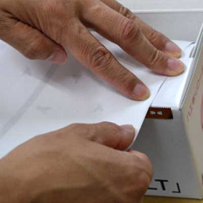 大型蝿駆除 大型ロール式 ハエ取り紙 ピタットボックス 9ロール/ケース ハエ取り紙【送料無料】 [北海道・沖縄・離島配送不可]