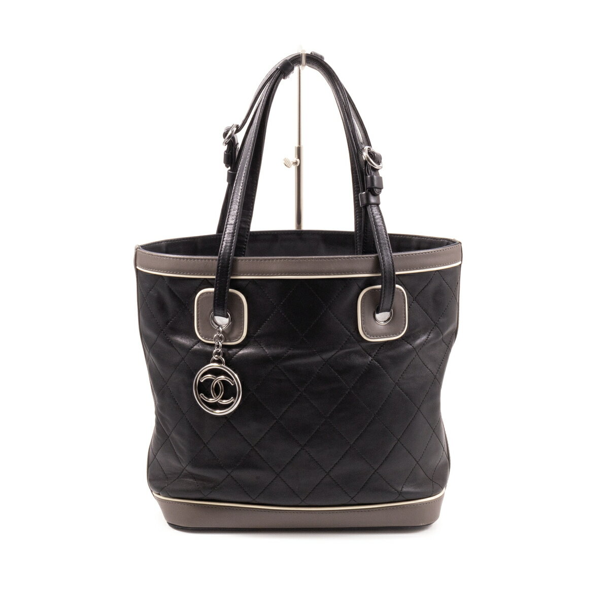 【中古】CHANEL シャネル マトラッセ トートバッグ A34587 11番台（2007年頃〜製造） ハンドバッグ ラムスキンレザー ブラック×グレー