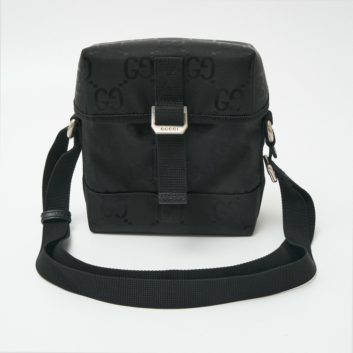 【中古】GUCCI グッチ Gucci Off The Grid ショルダーバッグ 643858 メッセンジャーバッグ 肩掛け GGナイロン×レザー ブラック×シルバー メンズ