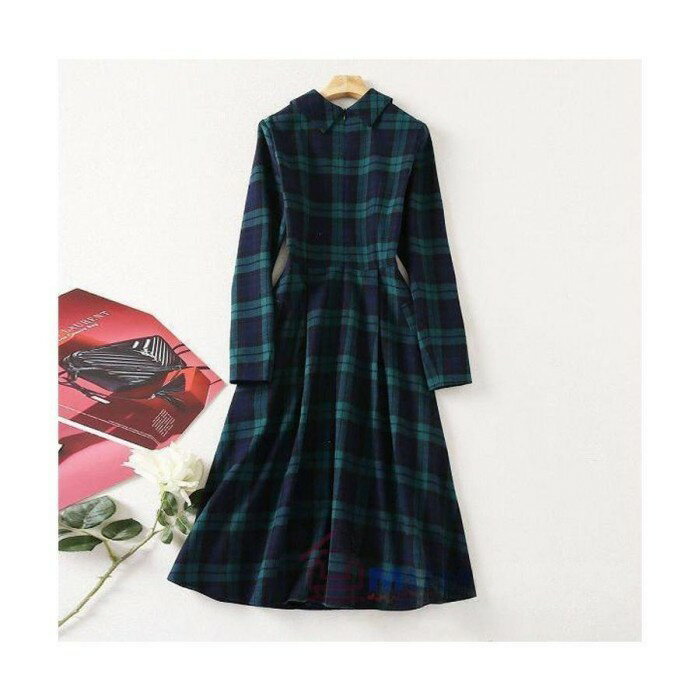 タータンチェックワンピース　ひざ下丈　フレアスカート　グリーン系　長袖　　ほっそり効果大 20代30代40代50代60代　ミセス