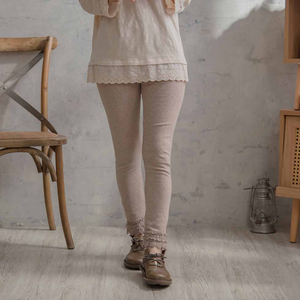 【完売御礼】 レギンス スパッツ 防寒 インナー 【 ベージュ ベイジ 肌色 】 コットン100% 綿100% 秋冬新作 裾レースコットンロングレギンス スカラップ 秋服 秋物 秋用 秋冬 冬服 冬物 冬用 【 全 5 色のサムネイル