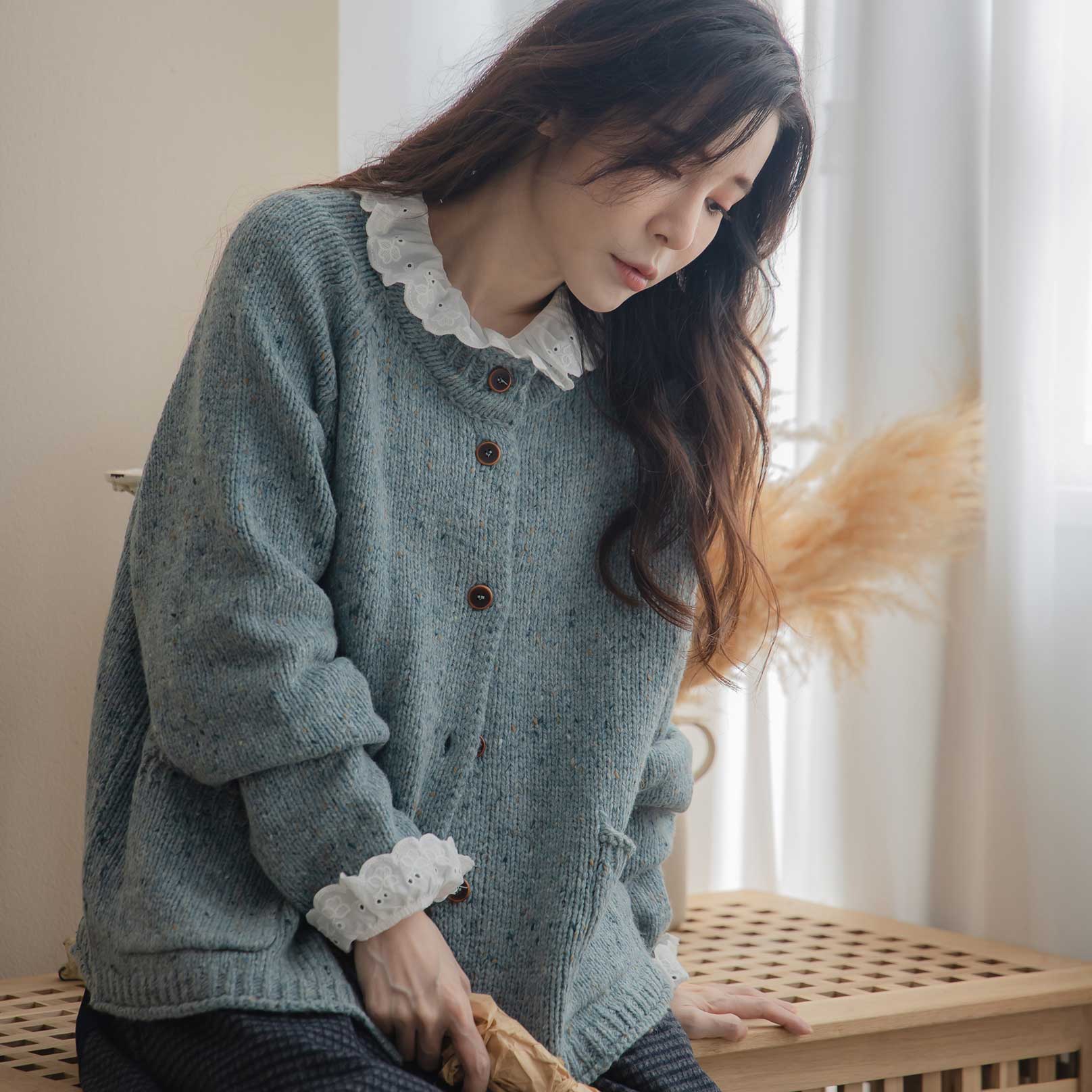 コーデに「知性」と「清潔感」をひとさじ。豊かなマーブルが描く、深い落ち着き。【 全3色 】上代 ¥13,980 (税込)