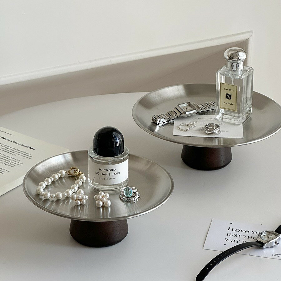 【月間優良ショップ】ウッドトレイ 脚付きトレイ 卓上収納 鍵置き 玄関収納 小物収納 ケーキスタンド トレイ トレー 木製 ケーキ ケーキスタンド 天然木 インテリア 文具 文房具 卓上用品 新築祝い 引っ越し祝い 誕生日 記念日 お正月