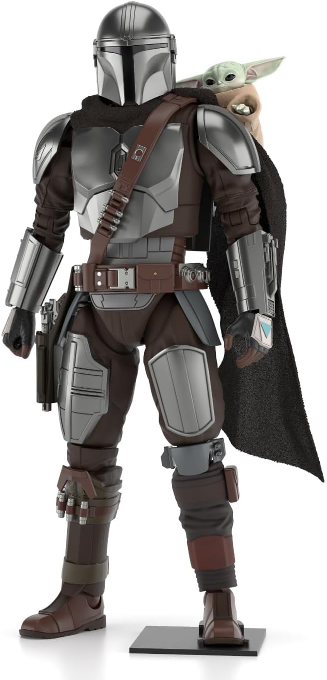 Rakuten - 5月発売予定 お一人様3個まで 1/12 マンダロリアン＆グローグー [STAR WARS: THE MANDALORIAN AND GROGU] 色分け済みプラモデル