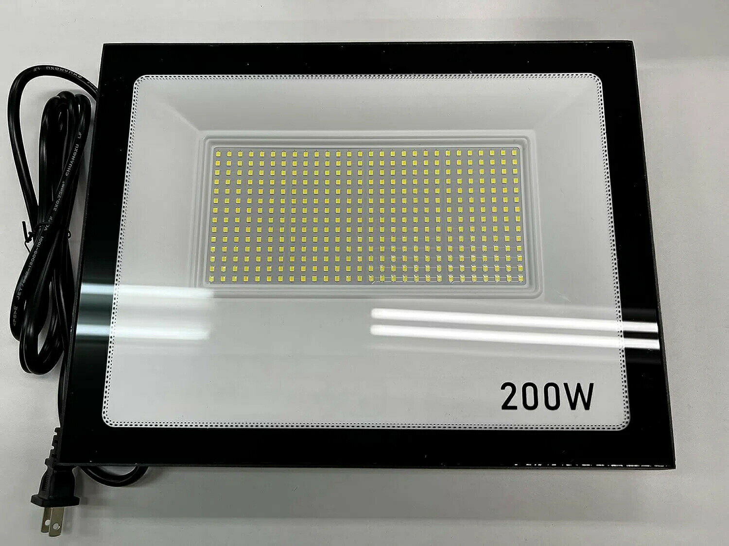 200W IP66防水 LED 投光器 作業灯26000LM 2600W相当 フラッドライト 省エネ 高輝度 アース付きプラグ PSE適合 1.8Mコード ワークライト 駐車場灯 看板灯 工場 倉庫照明 体育館 ガレージライト 街路灯 昼光色 屋内 屋外兼用 (1台)