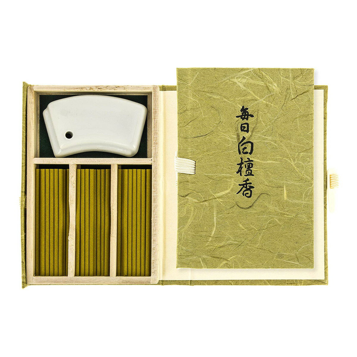 商品名：日本香堂 お香 インセンス 毎日白檀香 スティック 60本入内容量：60本入JANコード：4902125551008発売元、製造元、輸入元又は販売元：日本香堂原産国：日本商品番号：101-m001-4902125551008商品説明香木・白檀(びゃくだん)の甘みのあるふくよかな香りは人の心を和らげるものとして好まれてきました。「毎日白檀香」は良質とされるインド産の白檀を豊富に用い、漢方薬にも用いられる香原料を生かした重厚感のある香りです。広告文責：アットライフ株式会社TEL 050-3196-1510 ※商品パッケージは変更の場合あり。メーカー欠品または完売の際、キャンセルをお願いすることがあります。ご了承ください。