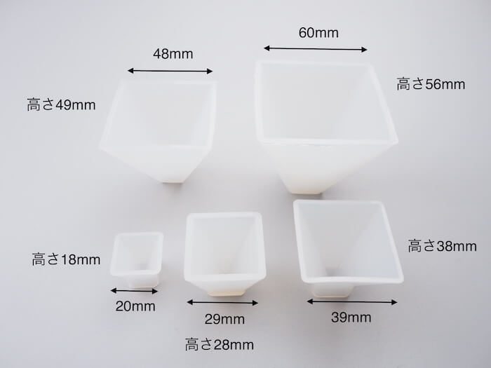 【在庫限り】シリコンモールド レジン 四角錐 ピラミッド リングスタンド アクセサ...