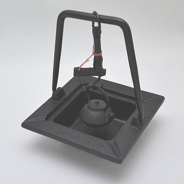 岩手県水沢鋳物 囲炉裏ミニ 南部鉄器 灰皿 【楽ギフ_包装選択】日本製 煙草盆 いろり