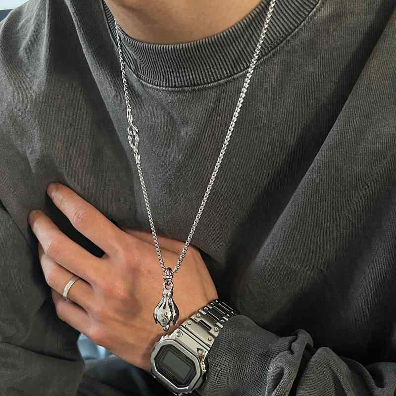 ネックレス チャイナ風 レトロ 鐘 ペンダント ネックレス チタン 鋼 シンプル デイリー ファッション ブロガー アクセサリー