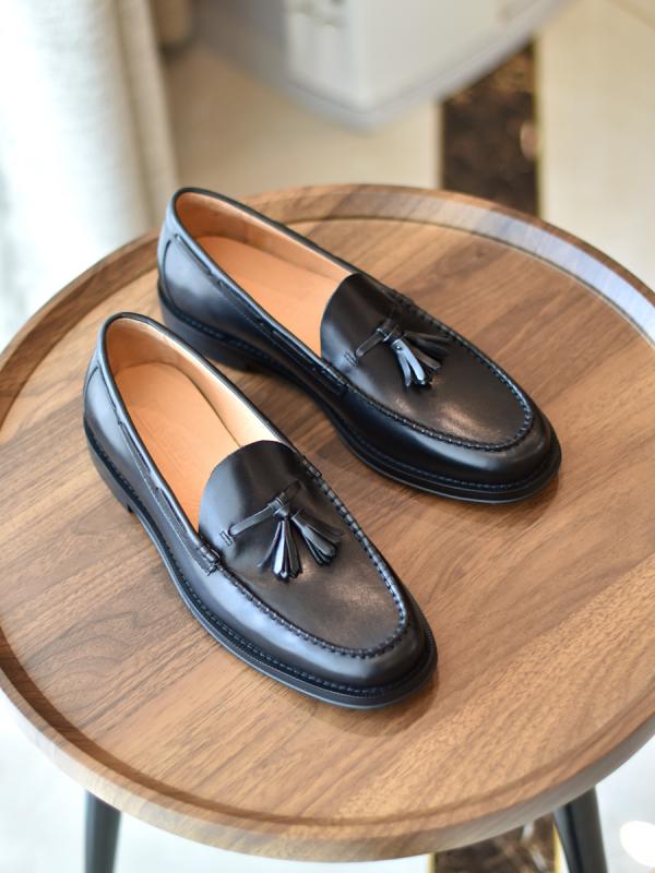 ローファー メンズ 紳士靴 シューズ フリンジ タッセル おしゃれ 韓国 スリッポン カジュアル 革靴 英国 レトロ ブラック