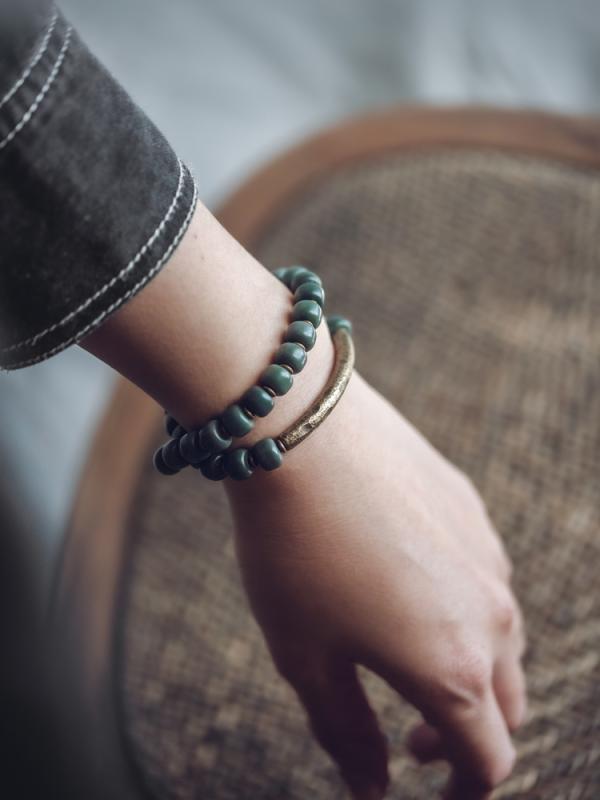 ブレスレット メンズ アクセサリー ユニセックス アンティーク調 菩提根 真鍮 ビーズ 腕輪 装飾 小物 ゴム紐 伸縮性 ハンドメイド 個性的 カジュアル おしゃれ 緑