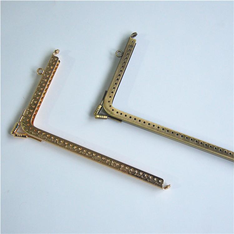 口金 がま口 L字型 金具 材料 ハンドメイド 手芸 裁縫 パーツ 素材 カバン バッグ ポーチ 小物 DIY エンボス加工 ブロンズ ゴールド