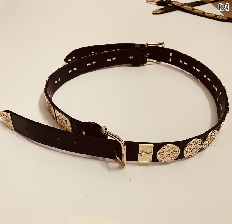 ベルト 漢服 キッズ向け レザーベルト ラウンドネック エスニック スタッズ 人工皮革 メンズ レディース 調節可能 ダブルバックル 合金 ピンバックル シングルループ
