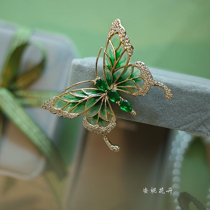 レディース ブローチ 上品 セレモニー 卒業式 入学式 アクセサリー ピン バッジ コサージュ ペンダント かわいい おしゃれ モチーフ 蝶 バタフライ ギフト...