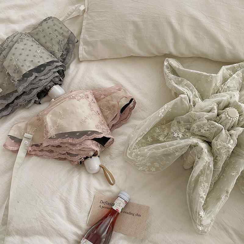 ユニセックス 晴雨兼用 折りたたみ傘 軽量 小型 ユニセックス 日傘 二層 レース 刺繍 折りたたみ キャリーバッグ付き 傘 カバー ビニール サンシェード 抗UV UPF50+