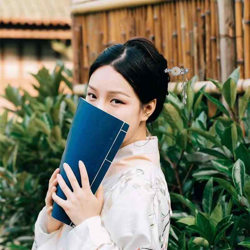 かんざし ヘアピン アクセサリ― エレガント 女性用 髪飾り ヘアアクセサリー 頭飾り シンプル シルバー レトロ モダン 花