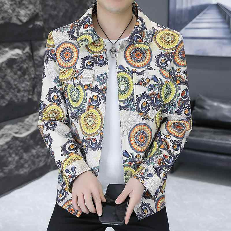 ・機能: 耐摩耗性・カテゴリ: ジャケット・スタイル: ブリティッシュ・ネックライン: ターンカラー・フィット: スリムフィット・前合わせ: シングルブレスト・厚さ: 普通・柄: 小花柄・対象: 若年層・素材: 化学繊維混紡・主要素材: ナイロン・裏地素材: ポリエステル・裏地素材混率: 60%・シーン: スポーツ・デザイン: ジャガード織り・着丈: レギュラー・ポケット: サイドポケット・着用方法: アウター・袖丈: 長袖・カラー展開: オフホワイト、ブラック・サイズ展開: M、L、XL、2XL、3XL、4XL・袖タイプ: レギュラー・性別: メンズ