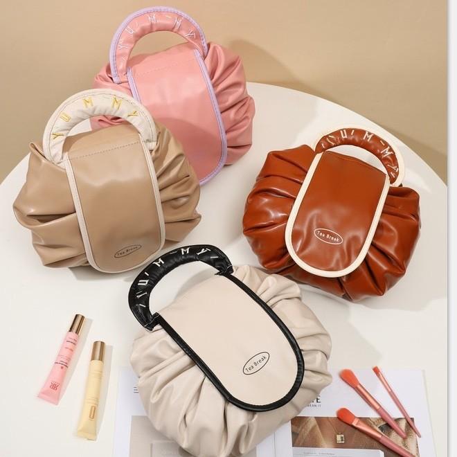 化粧ポーチ 男女兼用 大容量 携帯用 旅行用 防水 厚手 PUレザー 巾着型 洗面用品 メイク道具 時短 整理整頓 多機能収納 小物入れ シンプル 無地 ベージュ ブラウン ピンク