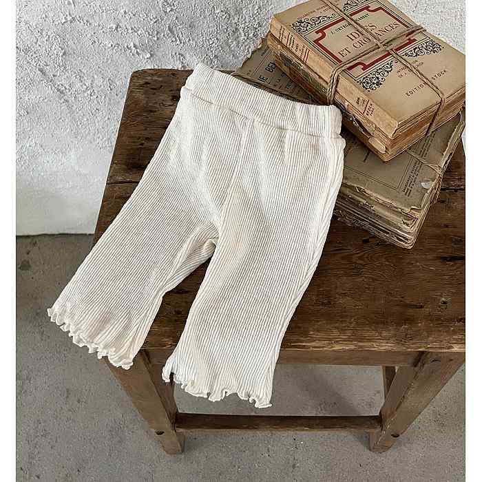 ベビー 女の子 かわいい 韓国風 フリル ウエストゴム 綿素材 柔らかい肌触り 無地 着回し カジュアル 七分丈フレアパンツ 春夏