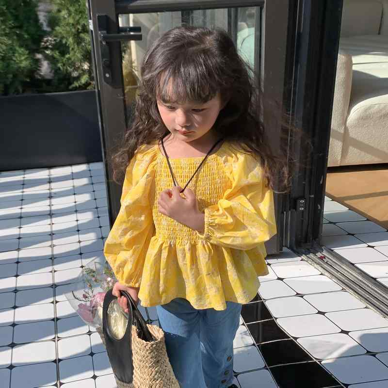 ブラウス キッズ 女の子 小花柄 総柄 パフスリーブ 長袖 シャーリング 肌に優しい コットン 綿素材 スクエアネック ガーリー スウィート 春秋