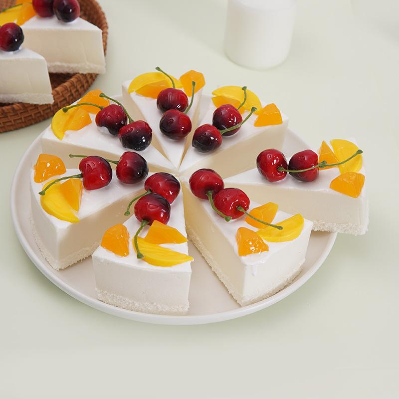 フェイクスイーツ PU製 リアル質感 三角カット チェリー フルーツケーキ 冷蔵庫マグネット インテリア ..