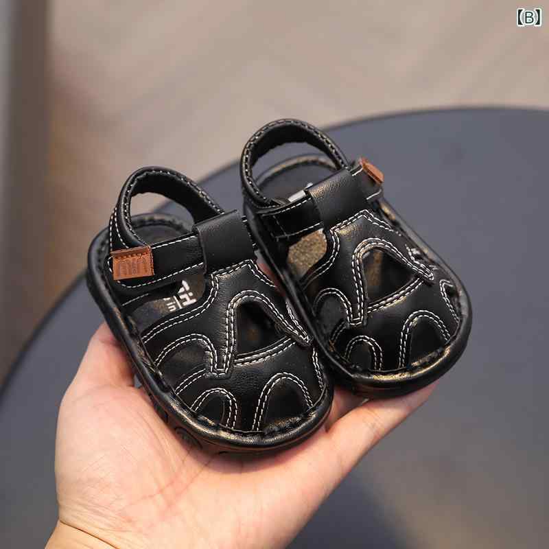 ベビーシューズ 男の子 0-1歳 夏用 ファーストシューズ よちよち歩き サンダル 音の鳴る笛付き ソフトソール 滑り止め 通気性 マジックテープ 合成皮革 シンプル おしゃれ