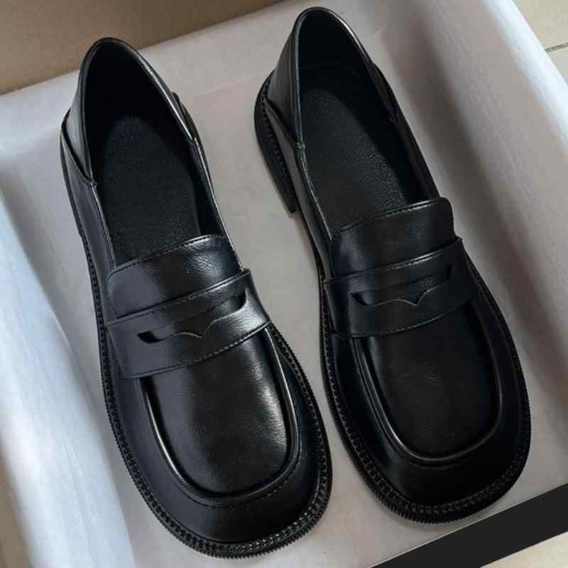 ローファー レディース 柔らか スリッポン イギリス風 韓国ファッション JKスタイル フラットシューズ ラウンドトゥ 無地 カットアウト 歩きやすい カジュアル 通勤 通学(x2)