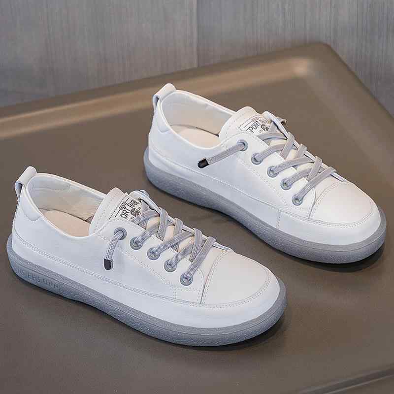 スニーカー レディース 大きいサイズ 幅広 甲高 本革 牛革 通気性 快適 耐摩耗性 ローカット フラットソール レースアップ ラウンドトゥ オフホワイト 普段使い カジュアル 通勤 白スニーカー
