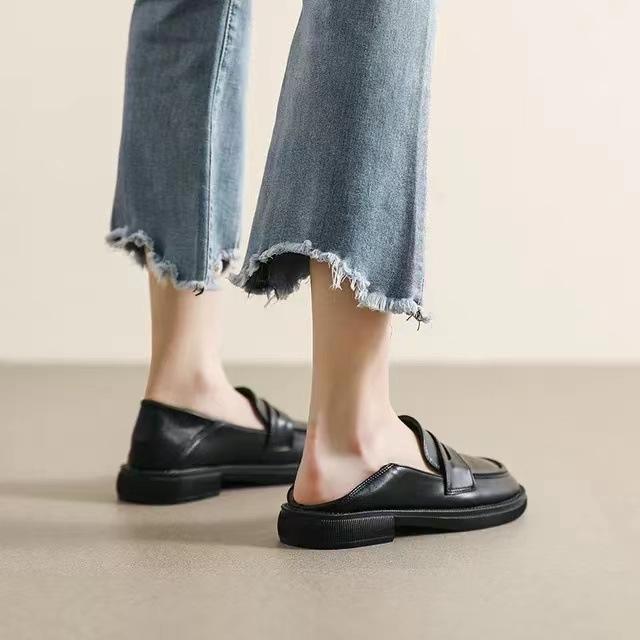 ローファー レディース 柔らかい底 疲れにくい 歩きやすい スリッポン ラウンドトゥ マイクロファイバー素材 無地 ローヒール フラットヒール カジュアル 万能 軽やか 高級感 オールシーズン 浅履き