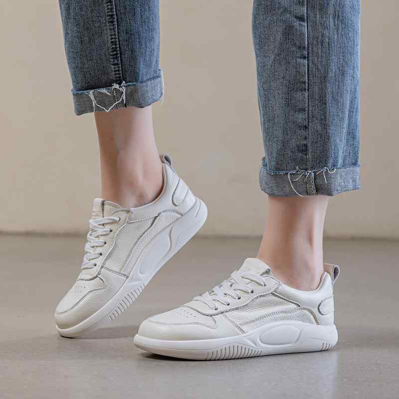 スニーカー レディース 牛革 エナメル 白 フラット 快適 滑り止め 万能 スポーツカジュアル ローカット レースアップ ラウンドトゥ オールシーズン 普段使い
