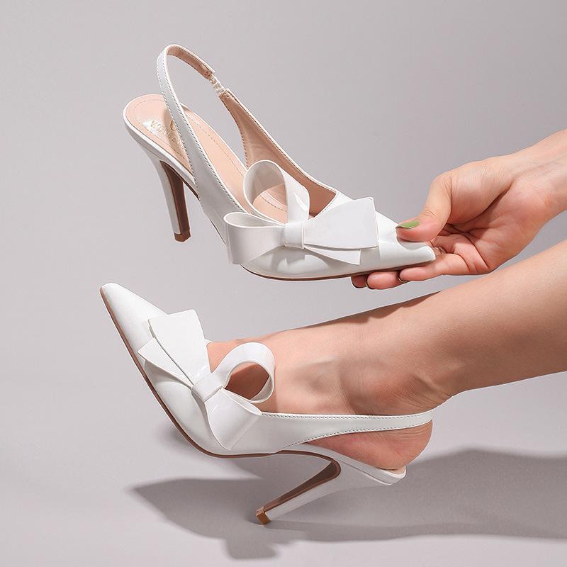 サンダル レディース 結婚式 パーティー 二次会 ポインテッドトゥ ハイヒール 10cm リボン エナメル バックストラップ フォーマル 通勤 お呼ばれ 上品 エレガント 脚長効果