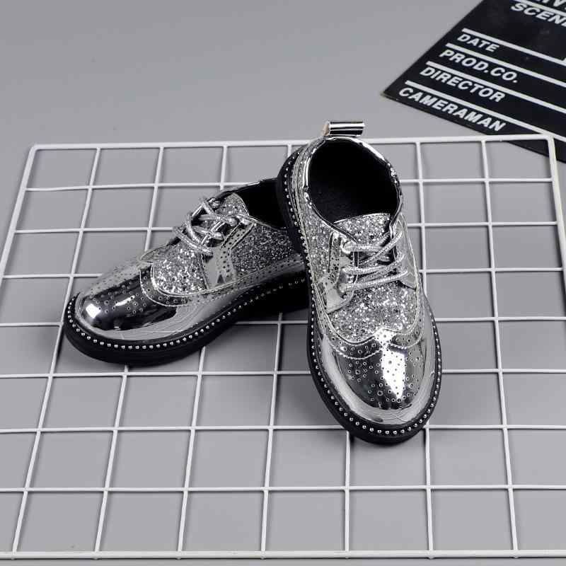 シューズ キッズ 男の子 女の子 滑り止め 耐久性 エナメル調 PUレザー 革靴 レースアップ フォーマル 発表会 入学式 卒業式 七五三 オールシーズン ブラック シルバー ゴールド ブリティッシュスタイル