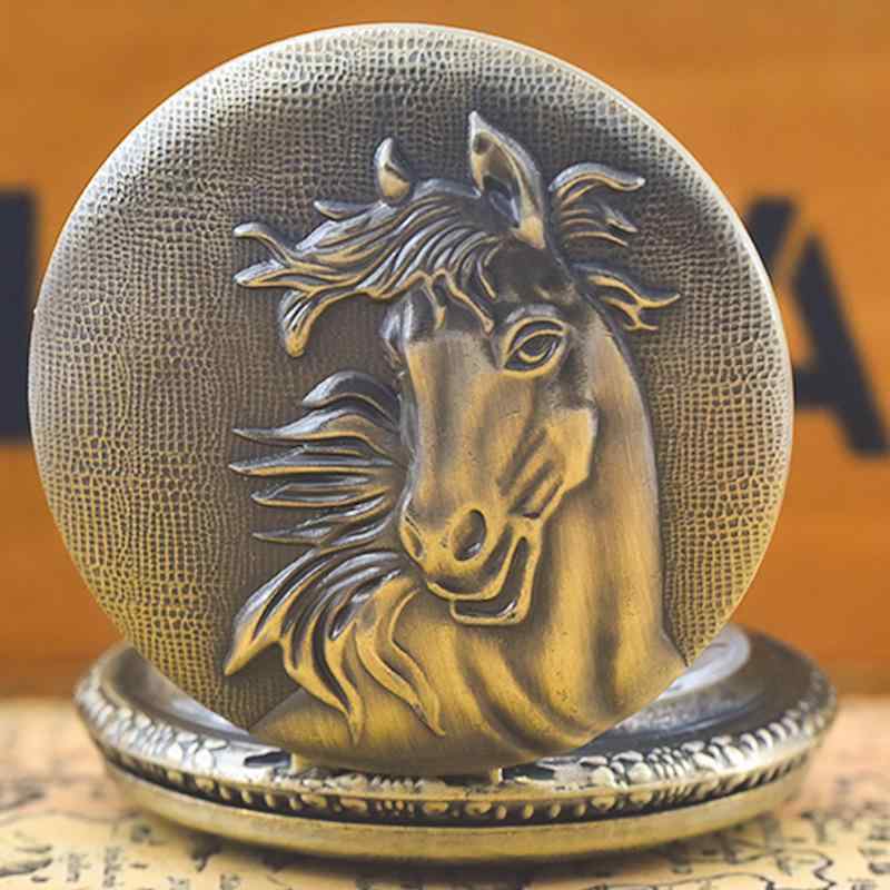 懐中時計 男女兼用 大型 クォーツ ワールドタイム機能 アンティークブロンズ 合金製 馬モチーフデザイン レトロ調 プラスチック風防 ペンダントウォッチ ギフト...