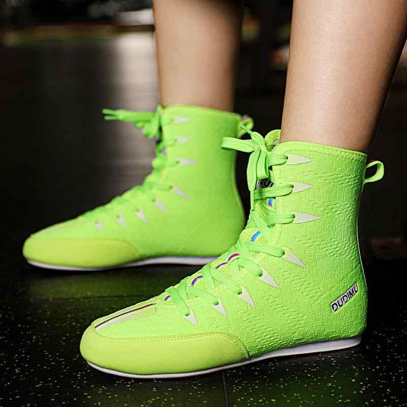 格闘技シューズ キッズ 男女兼用 軽量 通気性 滑り止め ハイカット 室内用 ボクシング レスリング 総合..