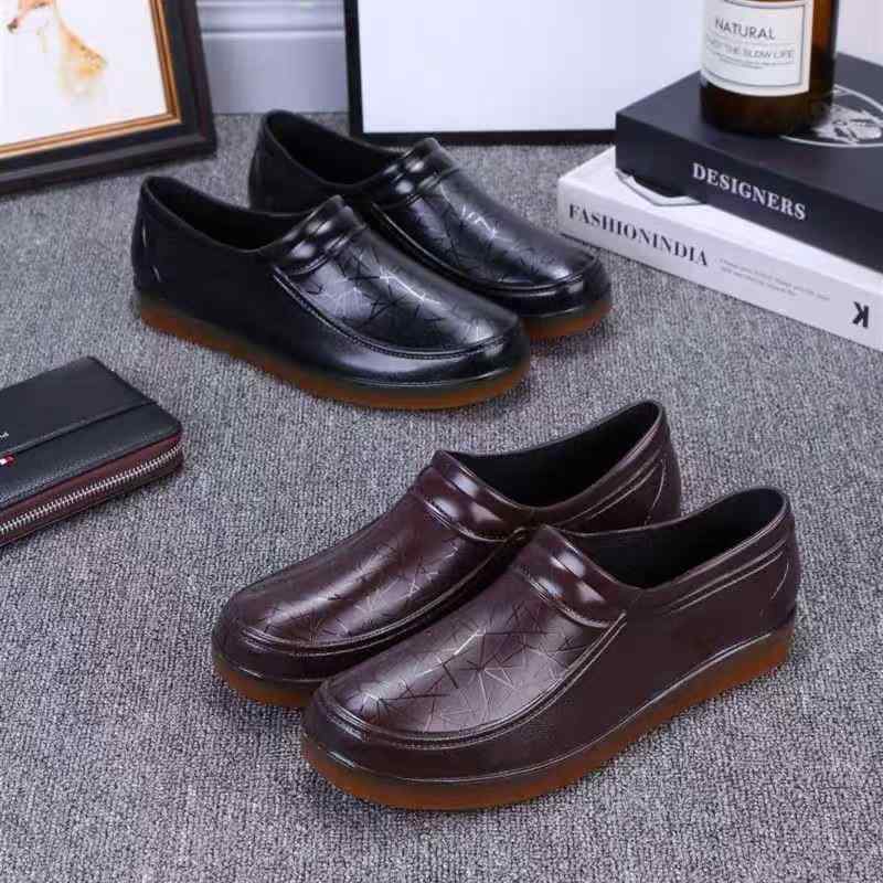 レインシューズ メンズ 防水 滑りにくい ショート丈 スリッポン カジュアル ビジネス 通勤用 無地 ブラック PVC製 ローヒール ラウンドトゥ 雨の日 梅雨対策 耐摩耗性(x2)