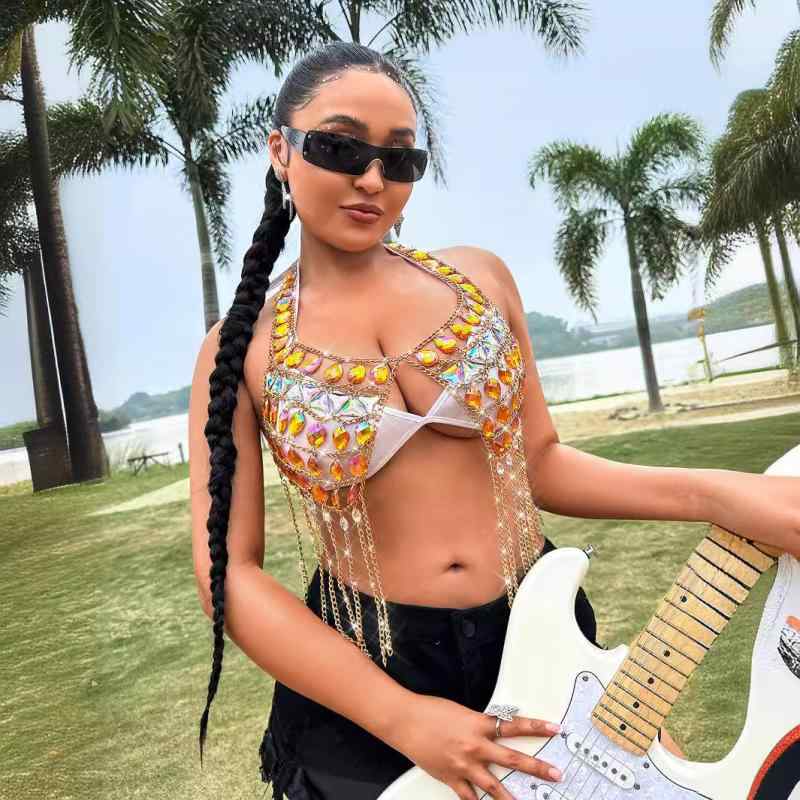 レディース タンクトップ ホルターネック ショート丈 背中開き 宝石装飾 タッセル カラーブロック セク..