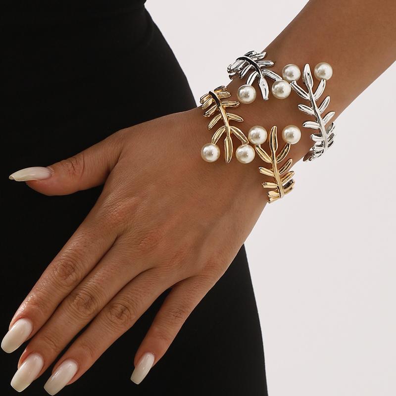 ブレスレット 電気メッキ加工 合金製 欧米風レトロ 宮廷風 バロック パール リーフモチーフ 個性的 ペ..