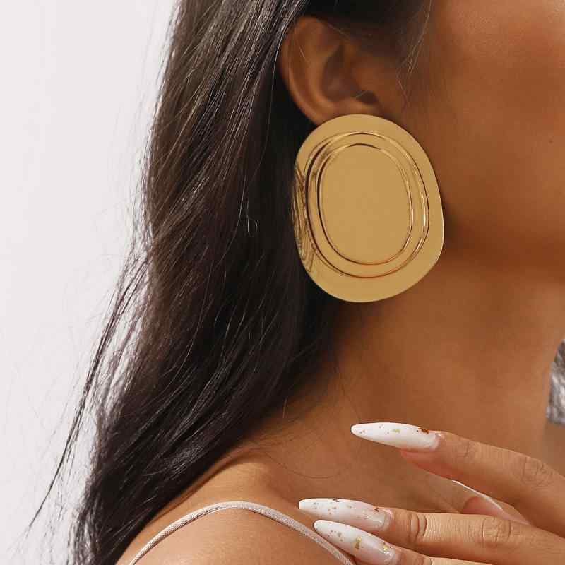 ピアス レディース 大ぶり 存在感 揺れる 光沢感 ラウンド 幾何学模様 個性的 メタリック 合金製 電気メッキ加工 クールカジュアル 春夏 ゴールド シルバー