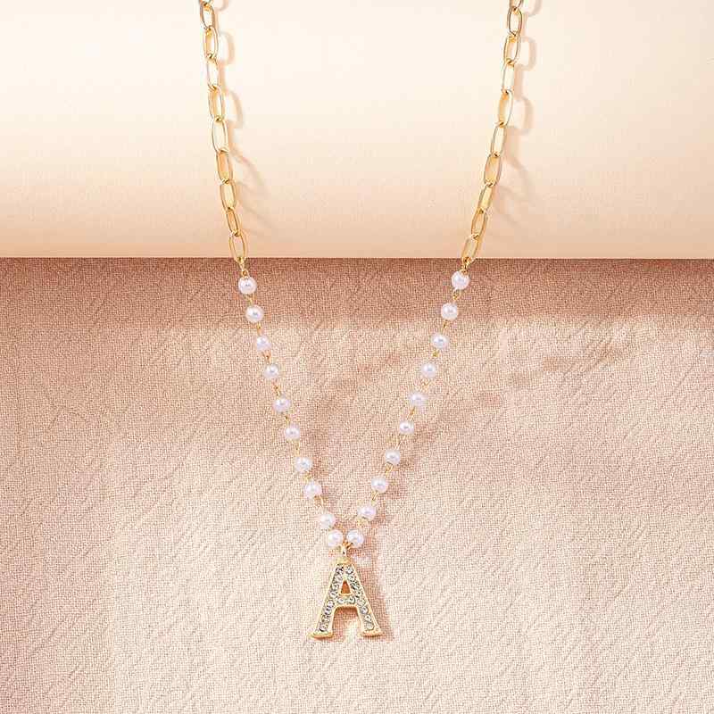 Cubic Zirconia - ネックレス パール アルファベット イニシャル ラインストーン ロング 上品 エレガント 韓国風 おしゃれ