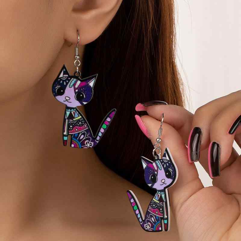 ピアス イヤリング レディース 猫 動物モチーフ ハンドメイド 手作り かわいい ユニーク 個性的 大ぶり 存在感 揺れる ドロップ カラフル 落書き風 ペイント プラスチック 樹脂製 アクセサリー