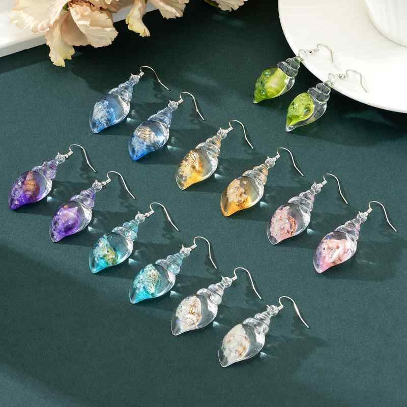 ピアス レディース 透明樹脂製 カラフル 巻貝 シェル マリンモチーフ アシンメトリー ユニーク 個性的 おしゃれ ドロップ加工 クールスタイル 幾何学的 カジュアル