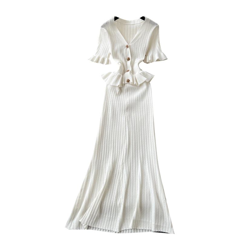 ワンピース レディース ニット Vネック 半袖 パールボタン ウエストマーク フレンチ エレガント 高級感..