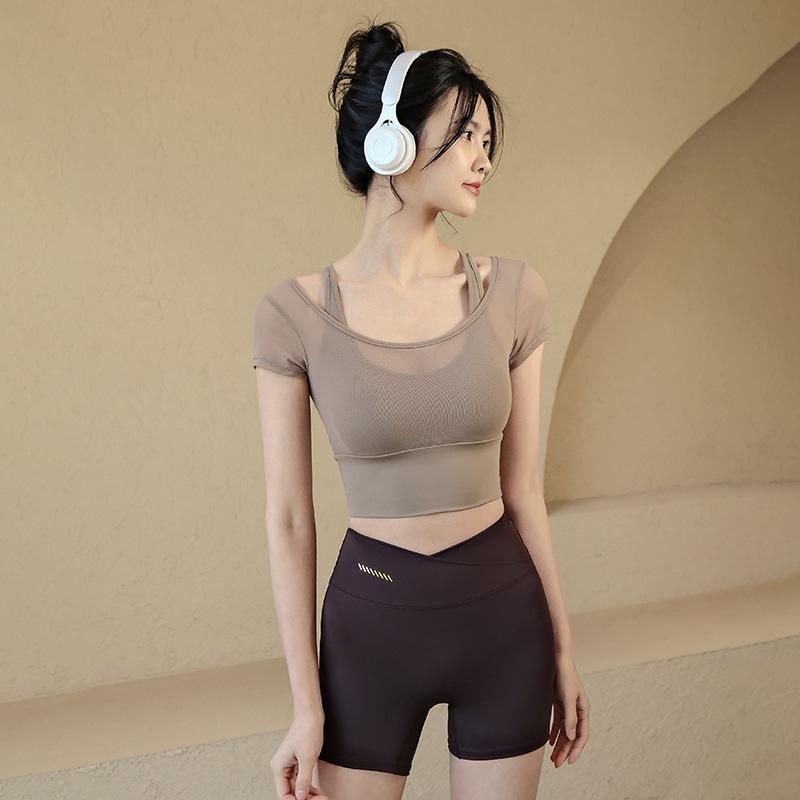 ヨガウェア レディース 吸汗速乾 軽量 ストレッチ 胸パッド付き 半袖 ナイロン素材 夏用 ピラティス ト..