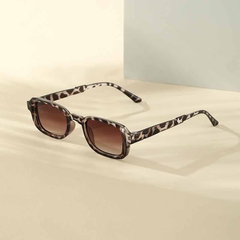 サングラス レディース UV400 UVカット 紫外線対策 軽量 スクエアフレーム ドライブ レジャー ストリートファッション 個性的 おしゃれ 高級感