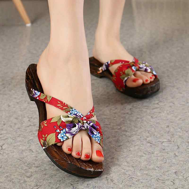サンダル レディース 和風 中国風 桐製 軽量 厚底 トングサンダル 花柄 通気性 防水加工 綿素材 普段使..